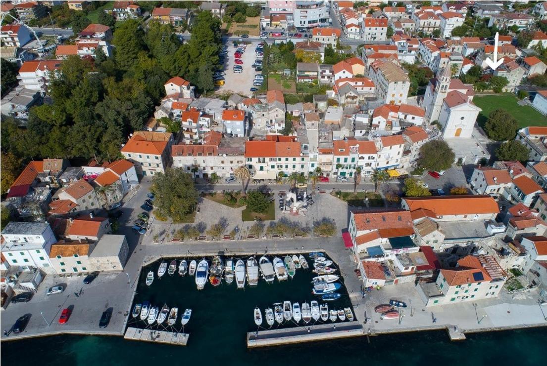 Dida Roko, Rustikalni Apartman S Terasom Kaštela Екстериор снимка